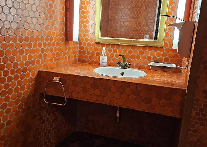 Ubytování v soukromí Privat Grosse Zimmer, Mars, Mit Gemeinsamer Kueche Und Bad In Altstadt