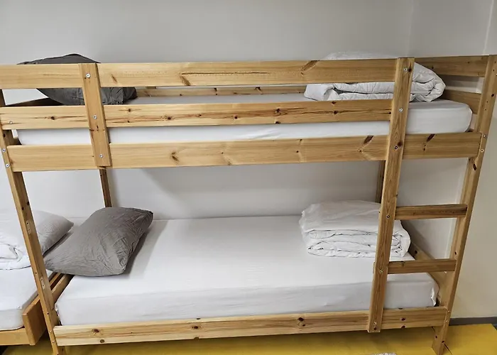 Homestay Privat Grosse Zimmer, Mars, Mit Gemeinsamer Kueche Und Bad In Altstadt