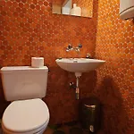 Privat Grosse Zimmer, Mars, Mit Gemeinsamer Kueche Und Bad In Altstadt Chur
