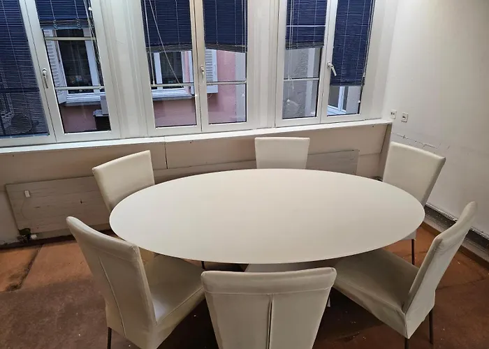 Privat Grosse Zimmer, Mars, Mit Gemeinsamer Kueche Und Bad In Altstadt * 库尔